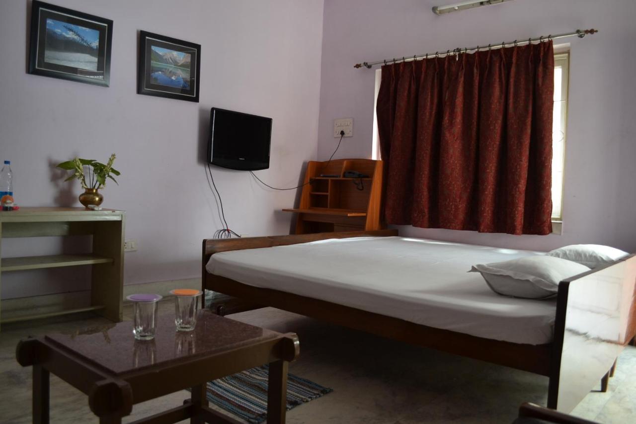 Monorama Guest House Kolkata Exterior photo